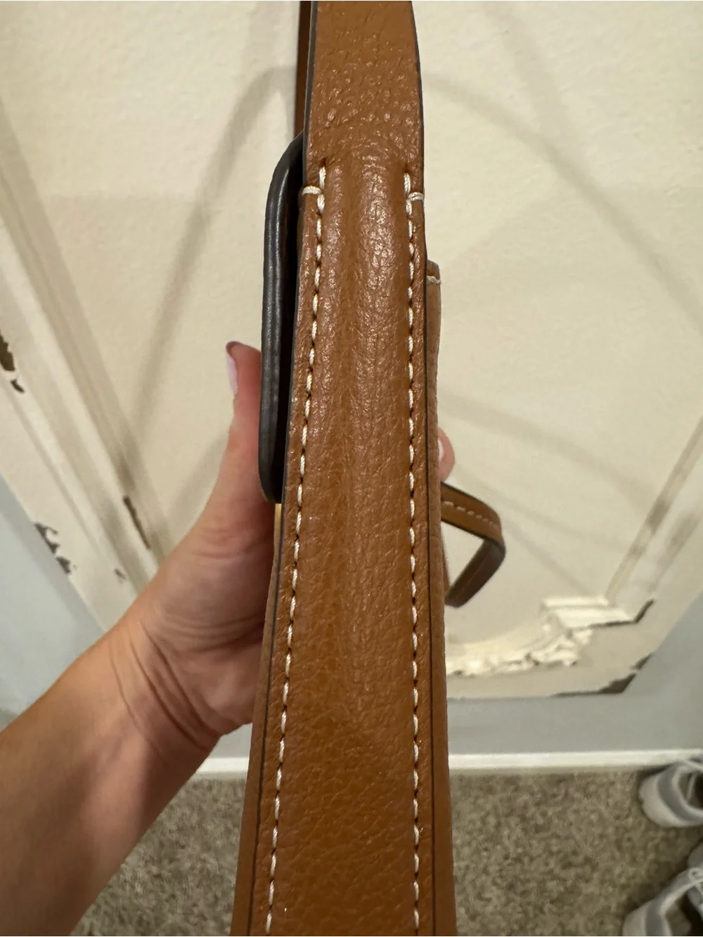 Tory Burch Tan Pebbled Leather Crossbody Phone Pouch with Gold Logo